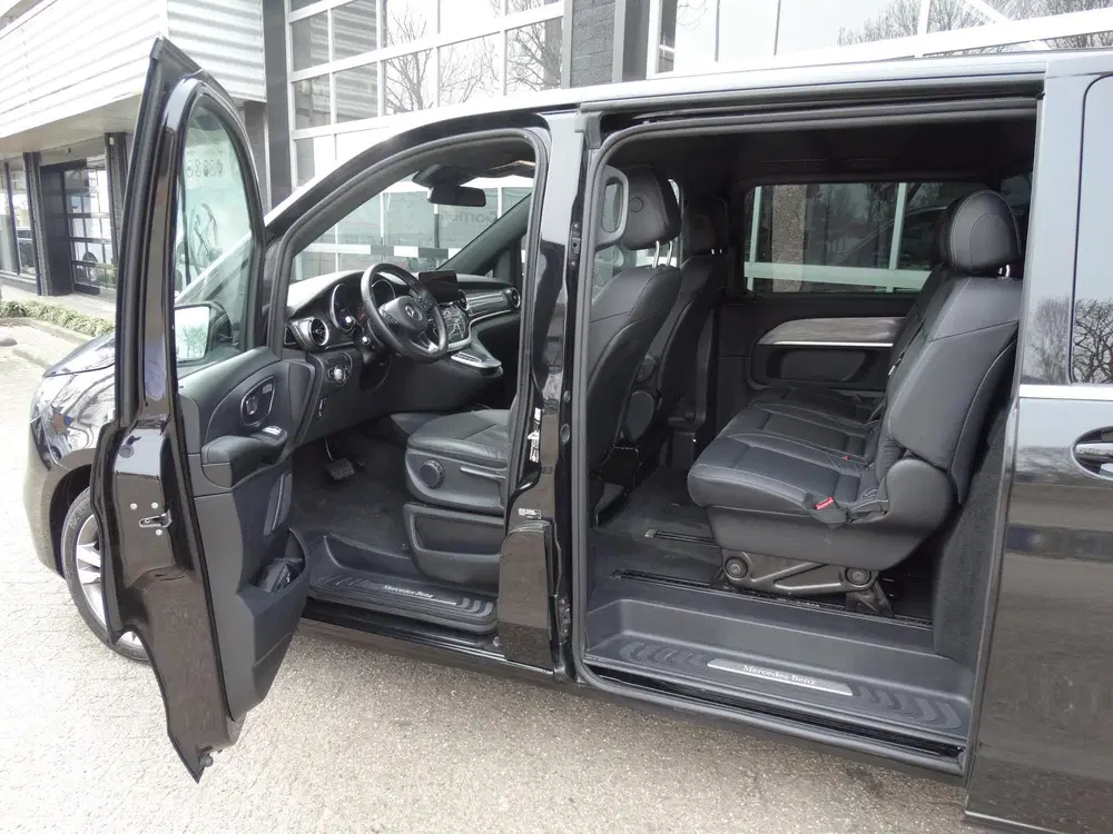 Mercedes-Benz V-Klasse 300d Extra Lang DC uit 2023, foto 3