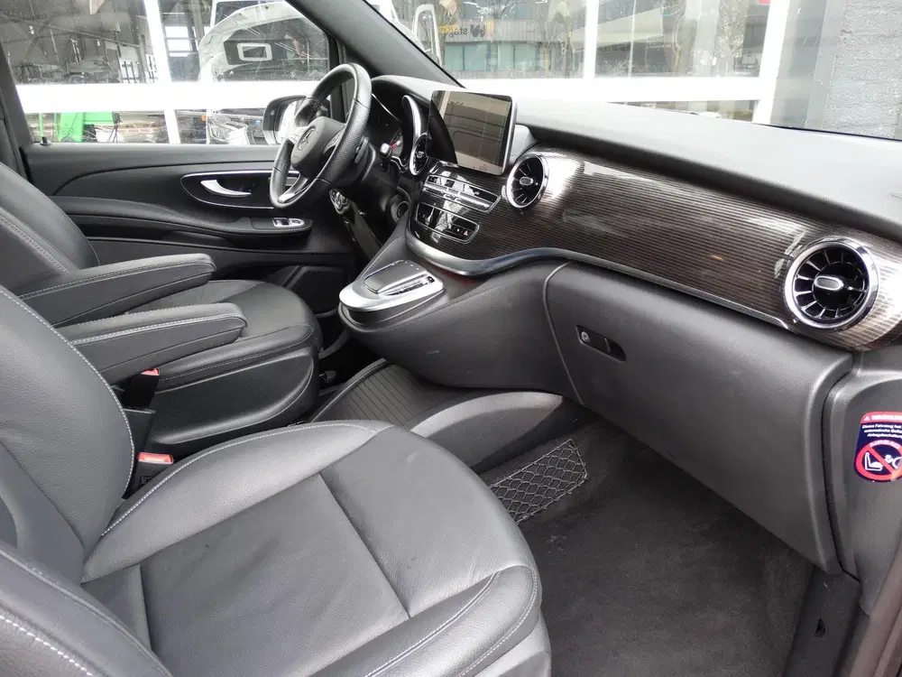 Mercedes-Benz V-Klasse 300d Extra Lang DC uit 2023, foto 4