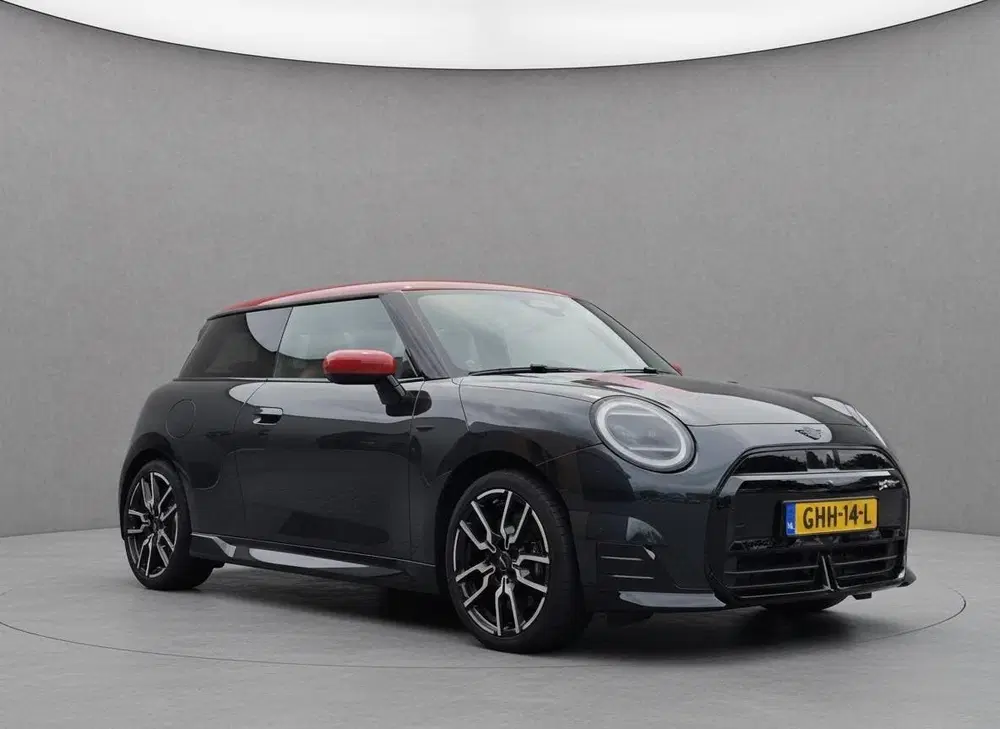 Mini John Cooper Works Cooper E John Cooper Works M 40.7 kWh uit 2024, foto 13
