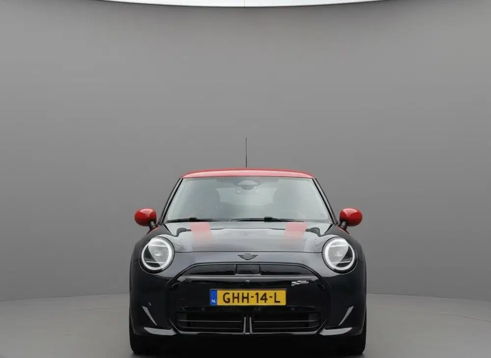 Mini John Cooper Works Cooper E John Cooper Works M 40.7 kWh uit 2024, foto 14