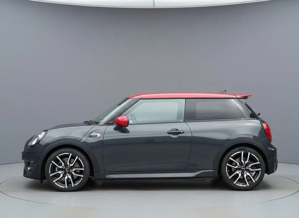 Mini John Cooper Works Cooper E John Cooper Works M 40.7 kWh uit 2024, foto 2