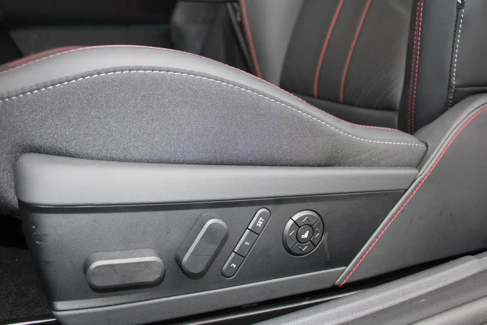 Mini John Cooper Works Cooper E John Cooper Works M 40.7 kWh uit 2024, foto 6