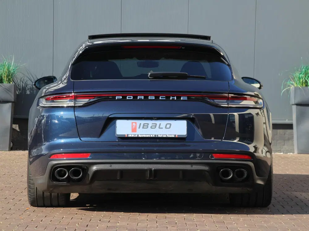 Porsche Panamera 4 E-Hybrid uit 2021, foto 10