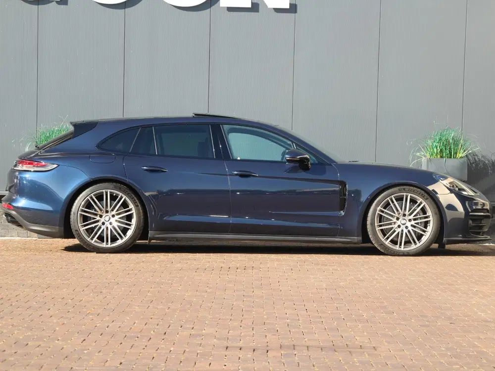 Porsche Panamera 4 E-Hybrid uit 2021, foto 11