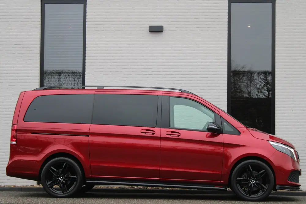 Mercedes-Benz V-Klasse 300d uit 2023, foto 5