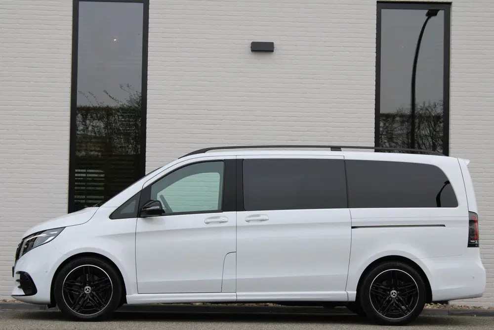 Mercedes-Benz V-Klasse 250d uit 2024, foto 6