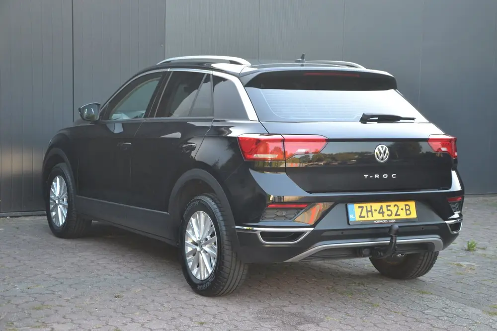 Volkswagen T-Roc 1.5 TSi 150 PK Style * Navigatie * Nette Au uit 2019, foto 2