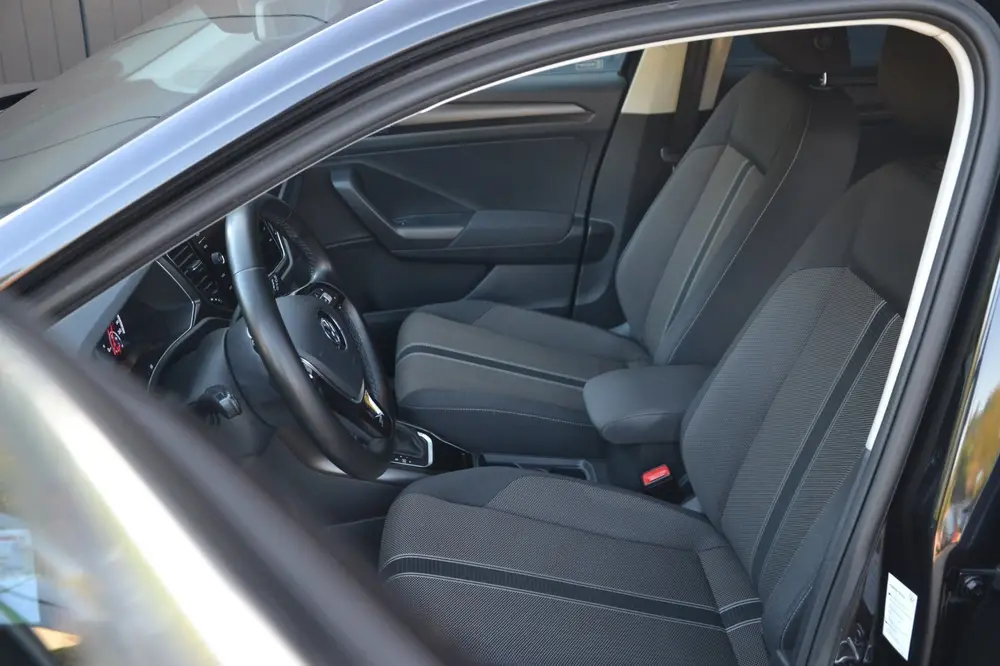 Volkswagen T-Roc 1.5 TSi 150 PK Style * Navigatie * Nette Au uit 2019, foto 9