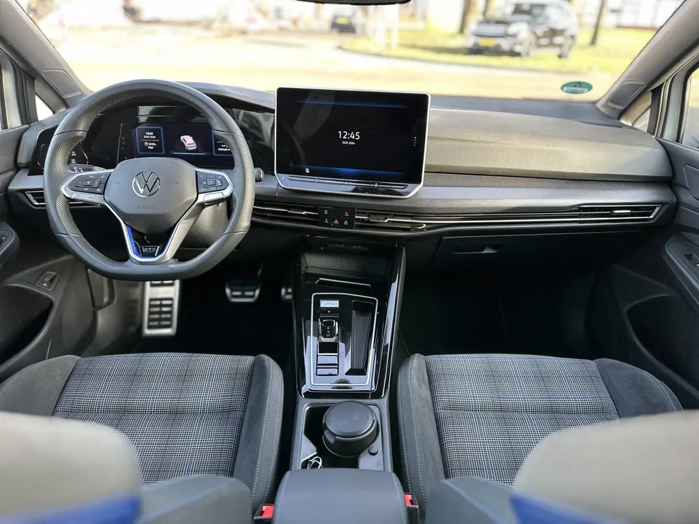 Volkswagen Golf 1.5 eHybrid GTE 272PK|IQ LIGHT|HEAD UP|360 C uit 2025, foto 4