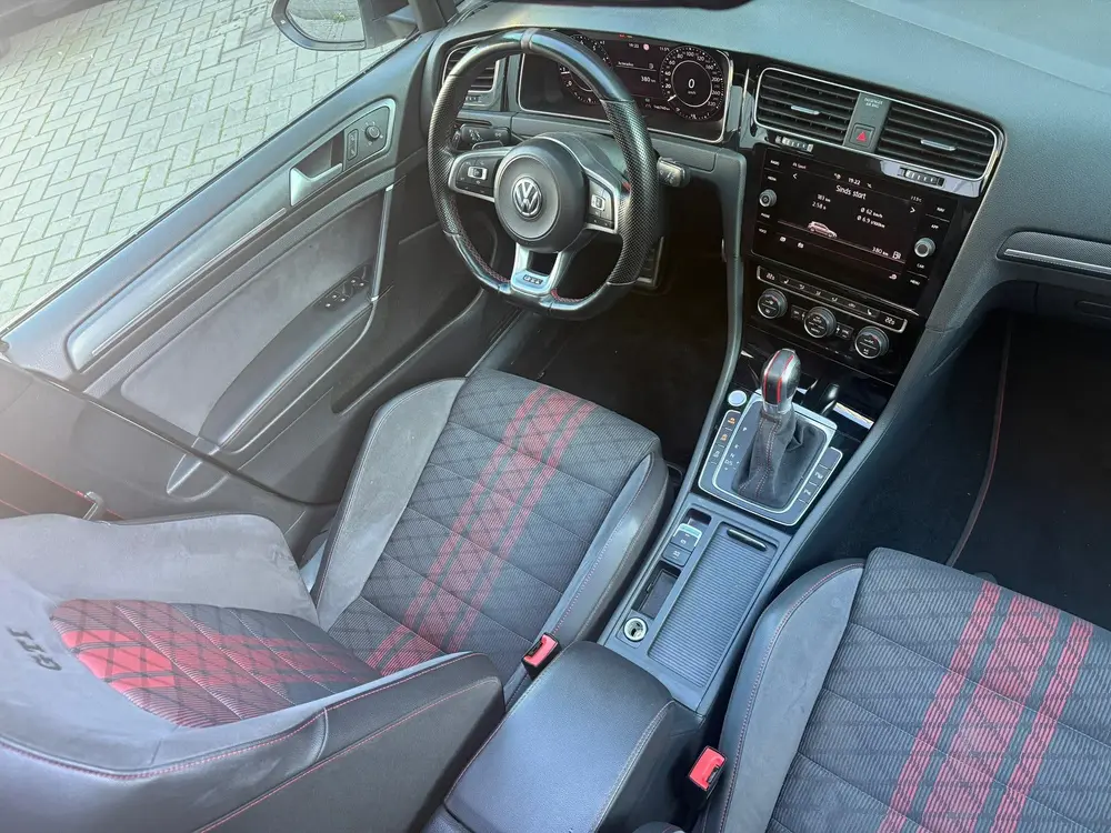 Volkswagen Golf 2.0 TSI GTI TCR Sterhemel Pano Acc Keyless V uit 2019, foto 16