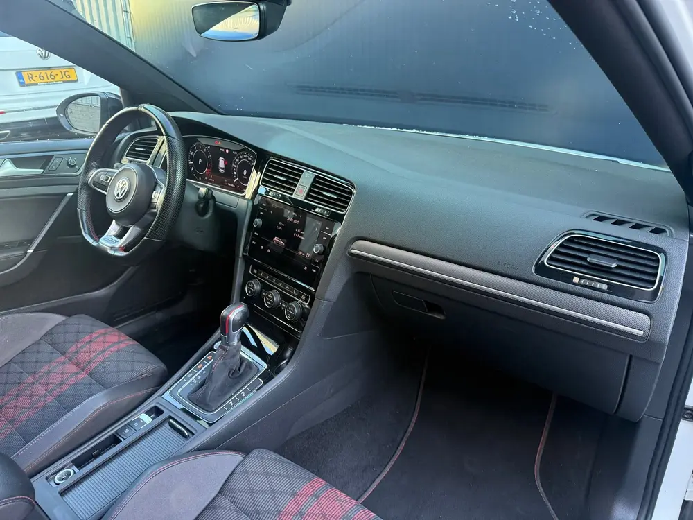 Volkswagen Golf 2.0 TSI GTI TCR Sterhemel Pano Acc Keyless V uit 2019, foto 20