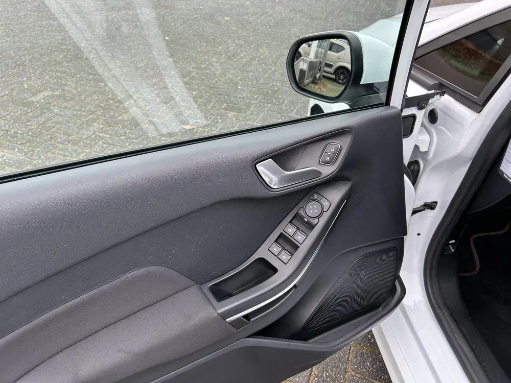 Ford Fiesta 1.0 EcoBoost Hybrid ST-Line uit 2022, foto 11