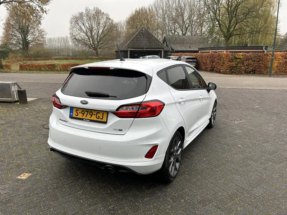 Ford Fiesta 1.0 EcoBoost Hybrid ST-Line uit 2022, foto 5