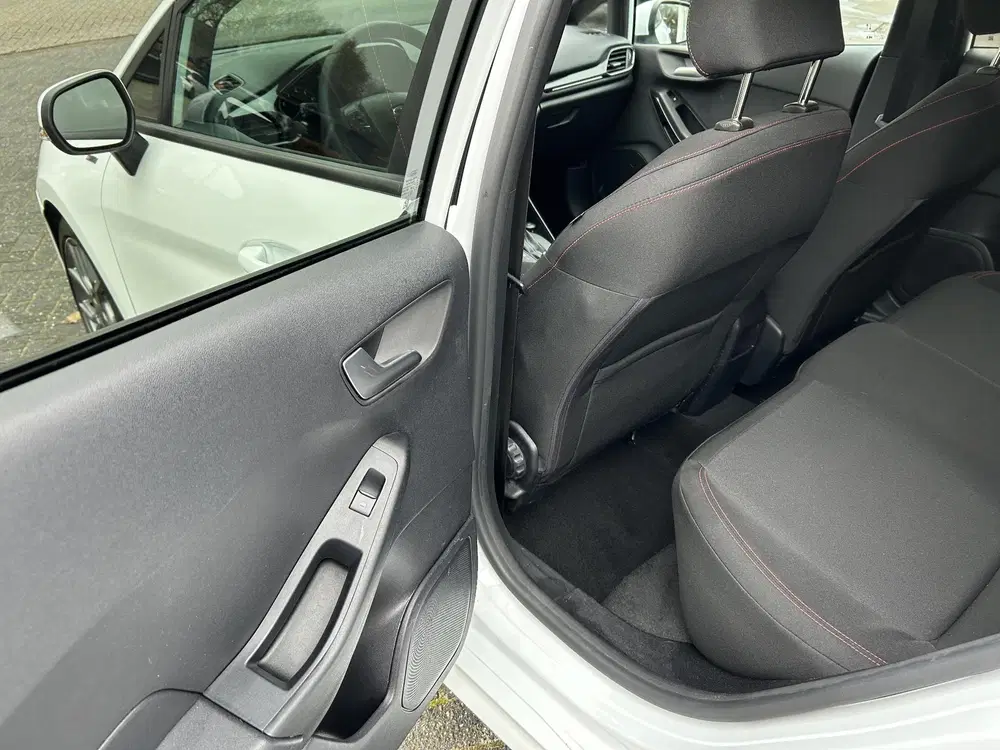 Ford Fiesta 1.0 EcoBoost Hybrid ST-Line uit 2022, foto 9