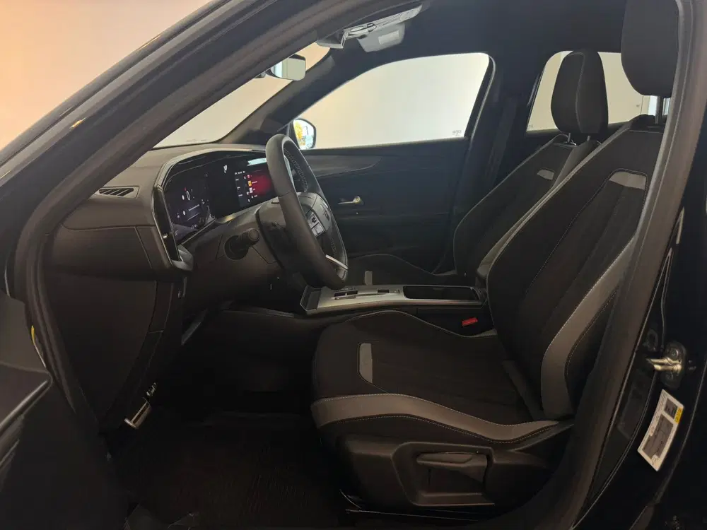 Opel Mokka 1.2 Turbo GS Black Pack (model 2025) uit 2025, foto 17