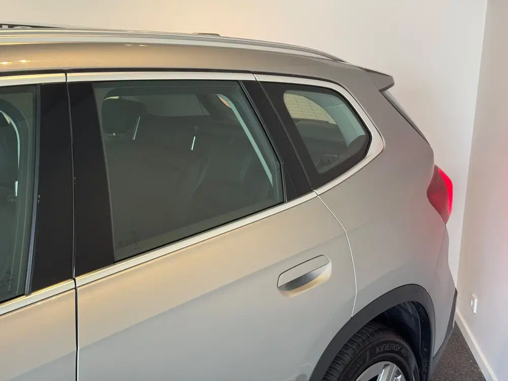BMW X1 sDrive18i uit 2024, foto 10