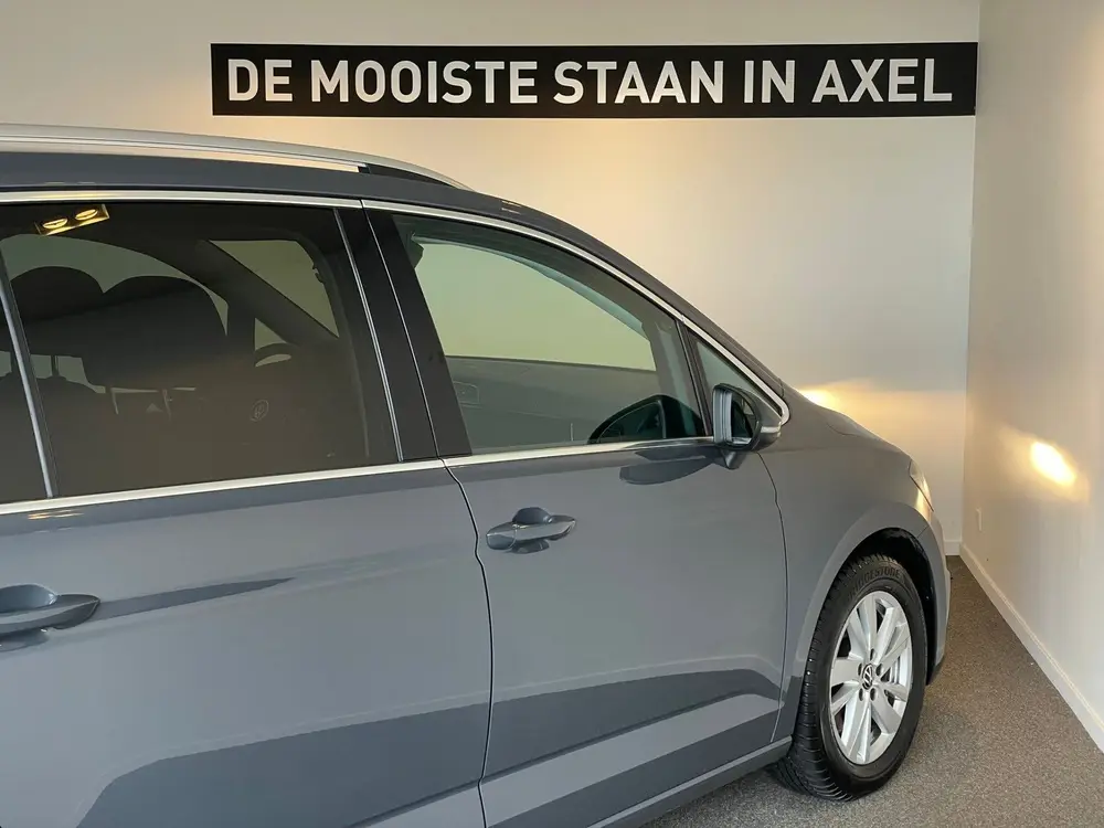 Volkswagen Touran 1.5 TSI Highline uit 2020, foto 15