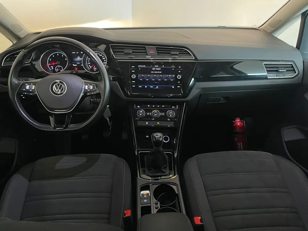 Volkswagen Touran 1.5 TSI Highline uit 2020, foto 4