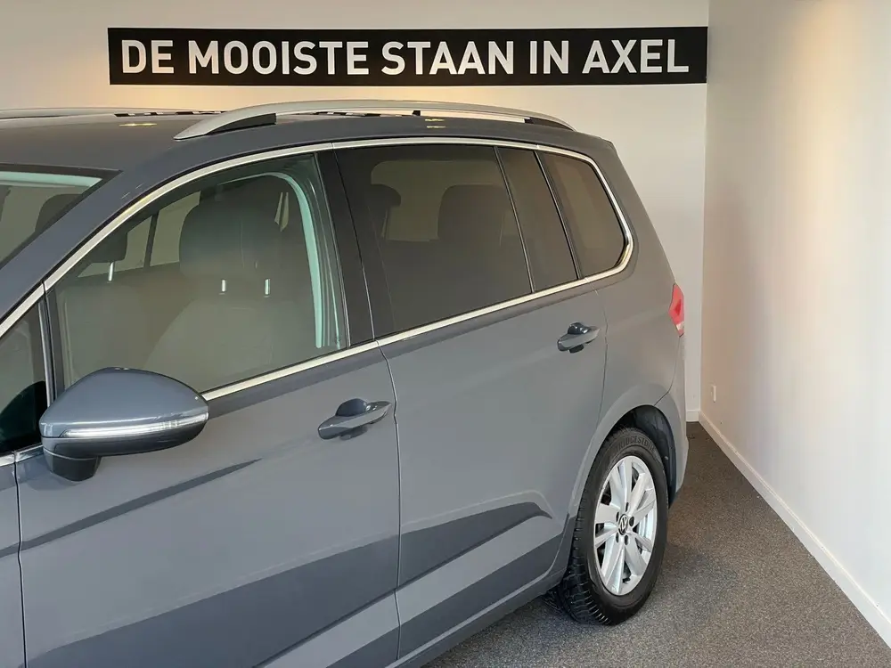 Volkswagen Touran 1.5 TSI Highline uit 2020, foto 7