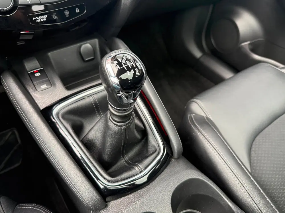 Nissan Qashqai 1.3 DIG-T Tekna - Panodak - Navi - Climate uit 2019, foto 15