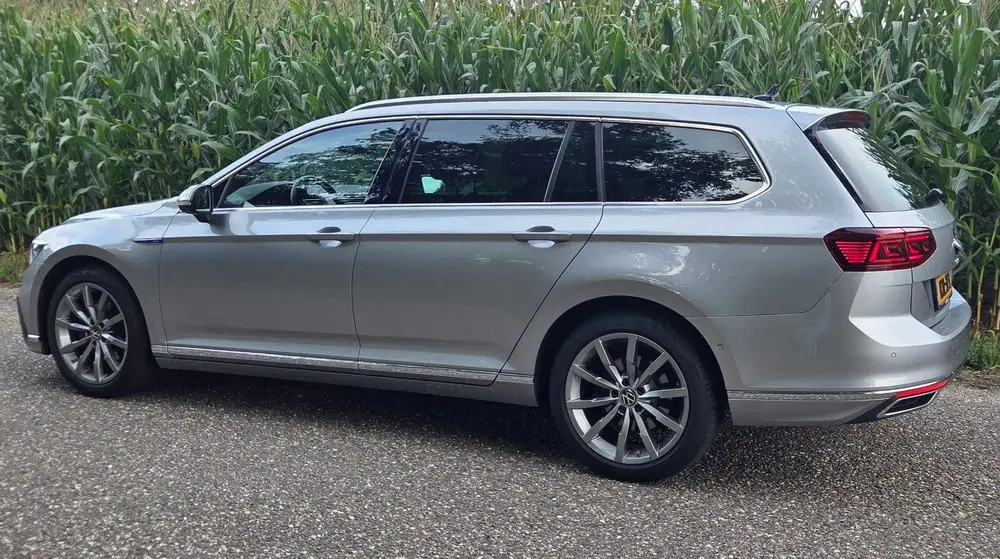 Volkswagen Passat VW Passat GTE 1.4 PHEV R-Line Monterey Matrix IQ uit 2020, foto 4