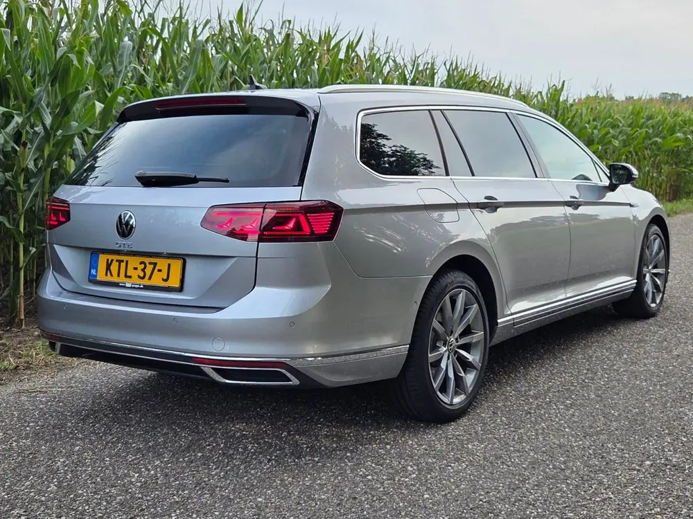 Volkswagen Passat VW Passat GTE 1.4 PHEV R-Line Monterey Matrix IQ uit 2020, foto 6
