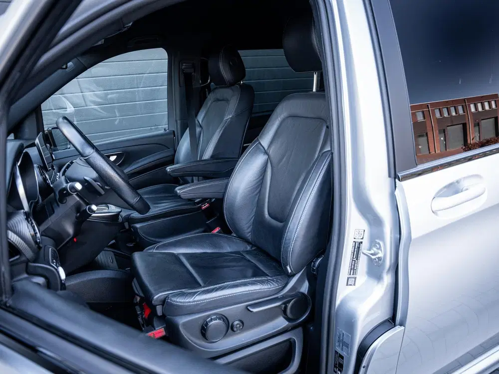 Mercedes-Benz V-Klasse 300d Lang DC Avantgarde Edition uit 2022, foto 11
