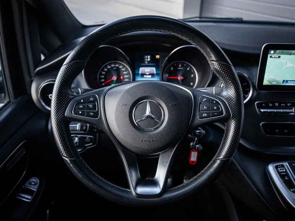 Mercedes-Benz V-Klasse 300d Lang DC Avantgarde Edition uit 2022, foto 17