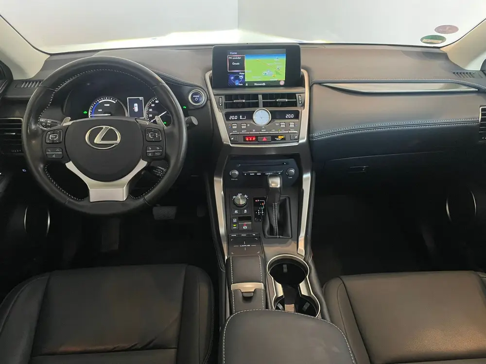 Lexus NX 300h AWD Business Line uit 2020, foto 4