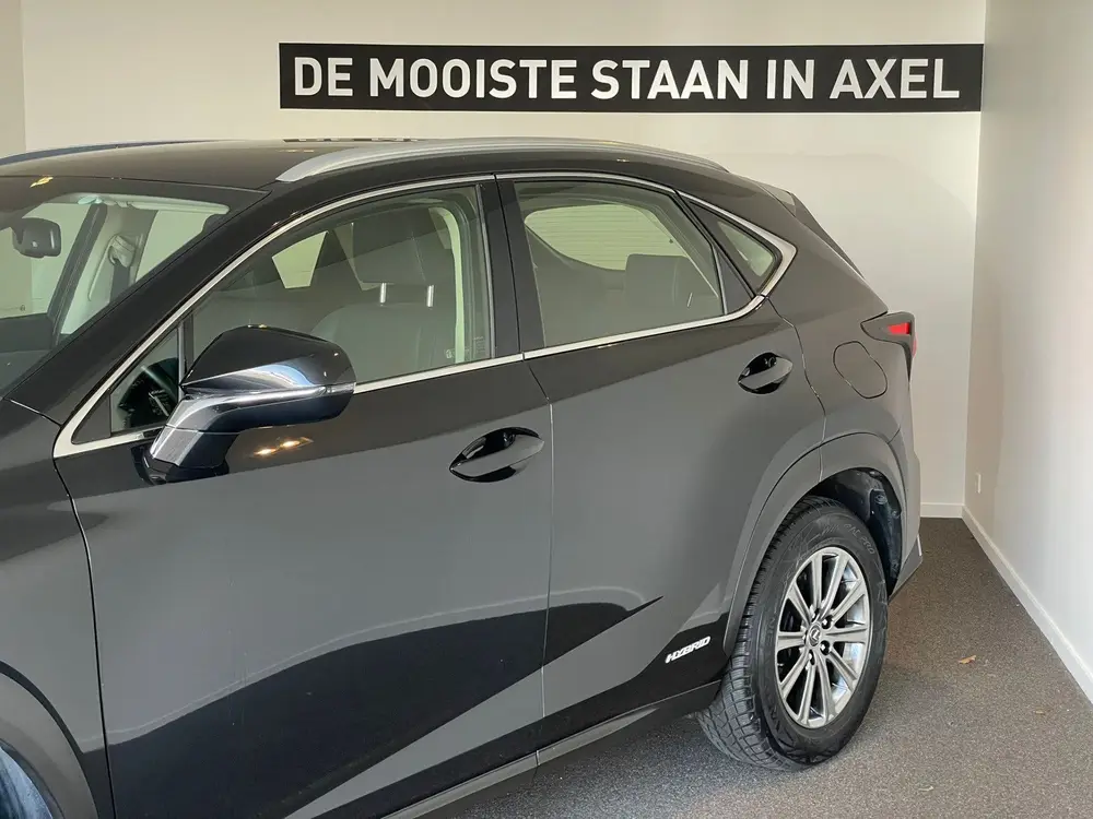 Lexus NX 300h AWD Business Line uit 2020, foto 7