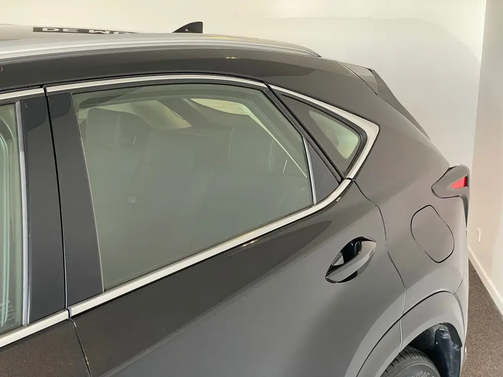 Lexus NX 300h AWD Business Line uit 2020, foto 9