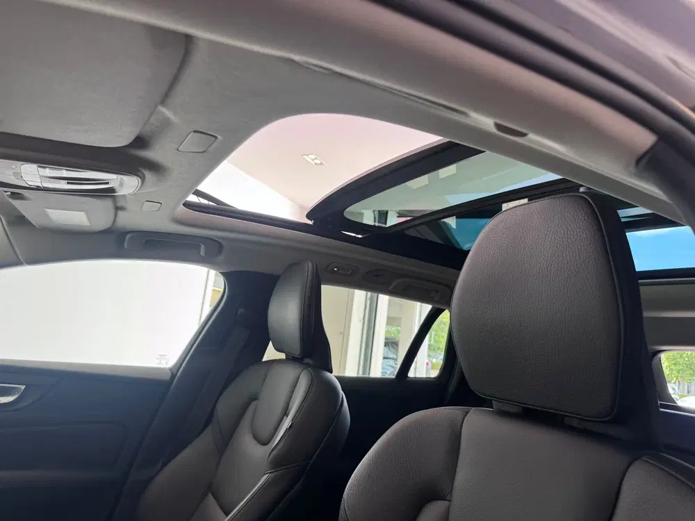 Volvo V60 2.0 T6 Recharge AWD Inscription Expression uit 2022, foto 20