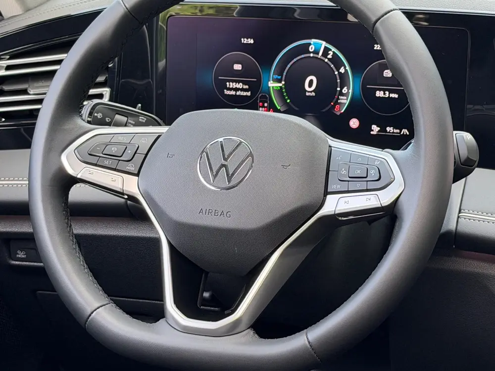 Volkswagen Tiguan 1.5 eHybrid Elegance 204pk | Trekhaak | 36 uit 2025, foto 10