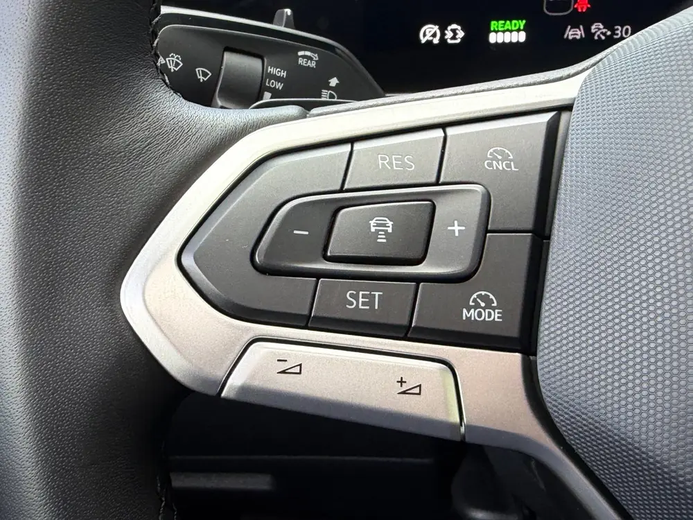 Volkswagen Tiguan 1.5 eHybrid Elegance 204pk | Trekhaak | 36 uit 2025, foto 11
