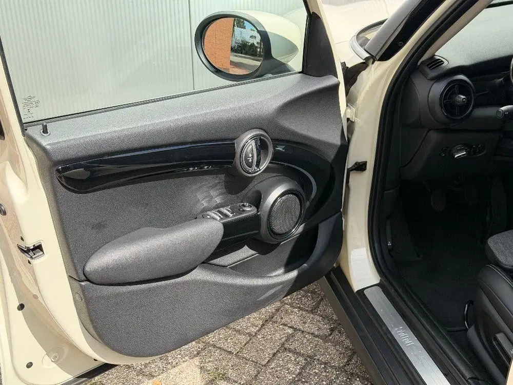 Mini Cooper Cooper 2021 Business 1.5 uit 2021, foto 18