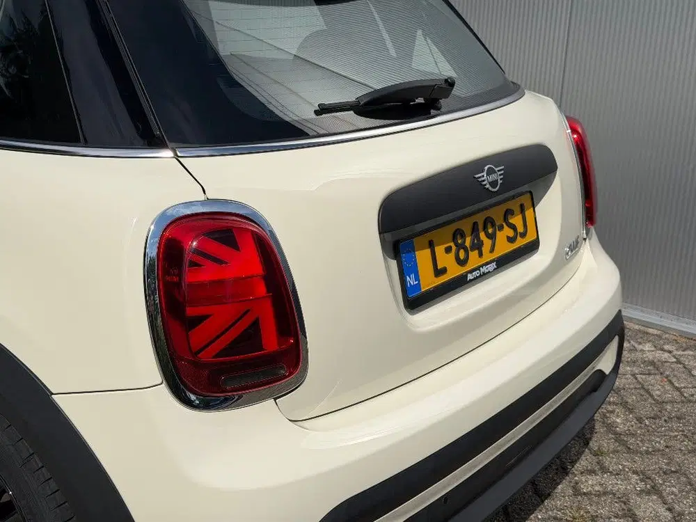 Mini Cooper Cooper 2021 Business 1.5 uit 2021, foto 2