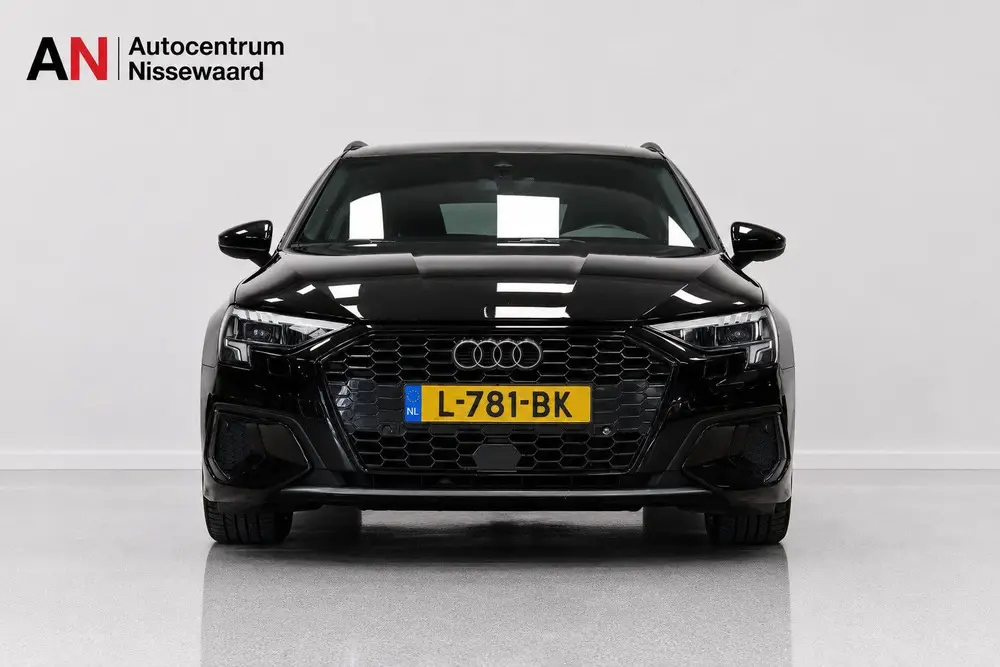 Audi A3 35 TFSI Sport Business uit 2021, foto 11