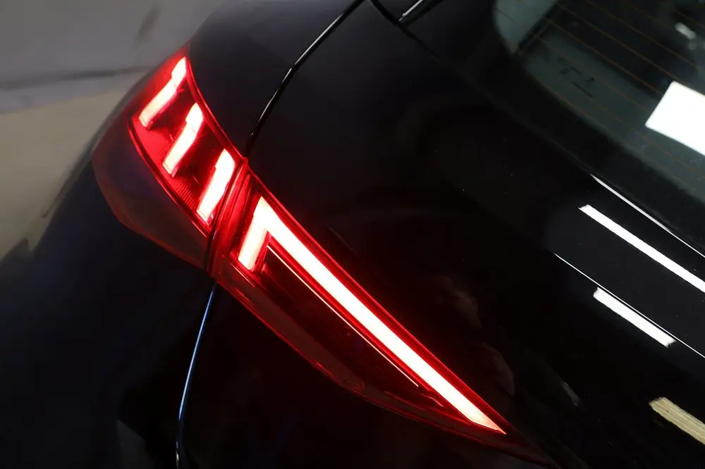 Audi A3 35 TFSI Sport Business uit 2021, foto 6