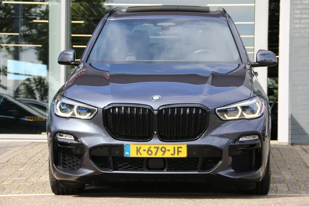 BMW X5 XDrive45e High Executive M-PAKKET SPORTSTO uit 2021, foto 2