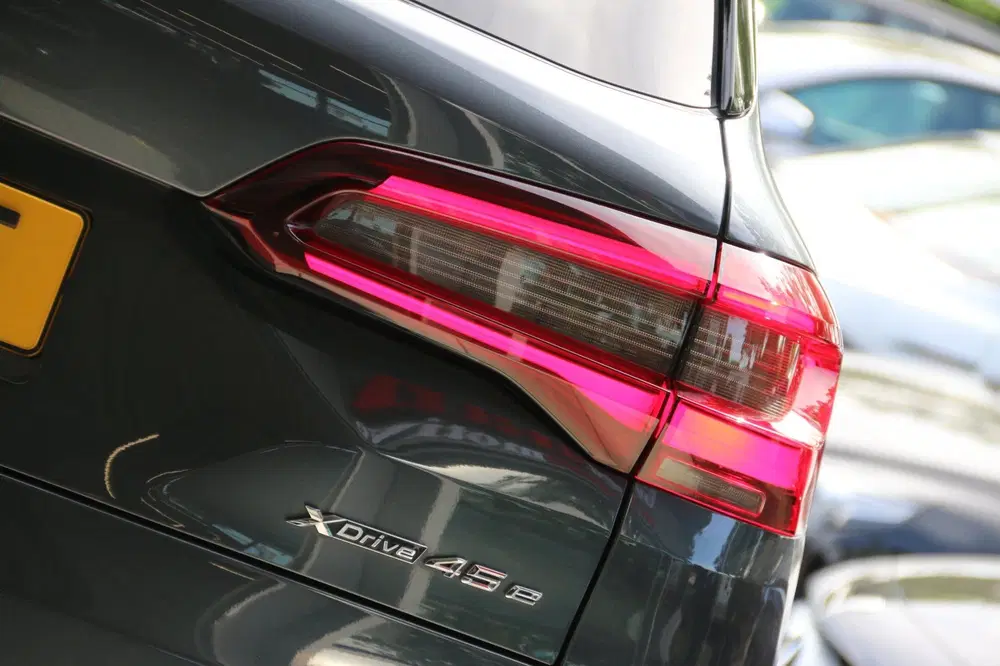 BMW X5 XDrive45e High Executive M-PAKKET SPORTSTO uit 2021, foto 6