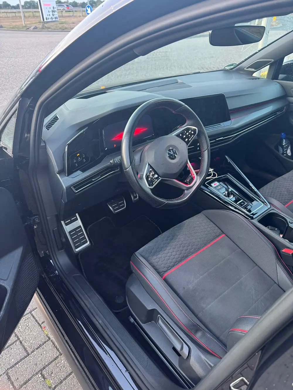 Volkswagen Golf 8 GTI Clubsport uit 2023, foto 8