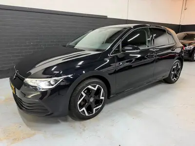 Volkswagen Golf 8 1.5 eTSI DSG IQ CAMERA VEEL OPTIES! uit 2020