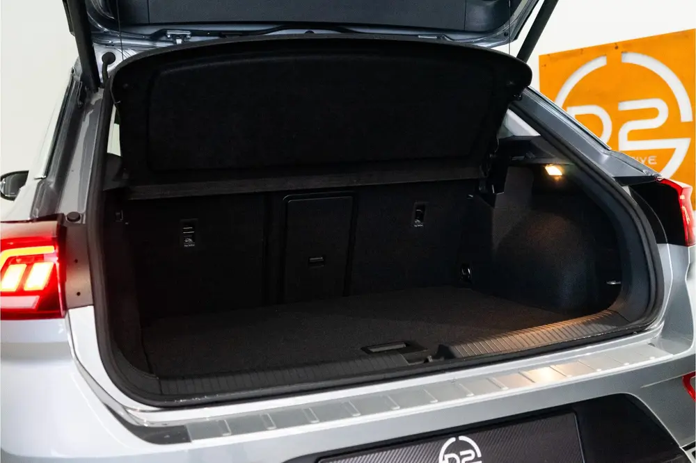 Volkswagen T-Roc 1.5 TSI Style 150PK Facelift | Pano | LED | uit 2022, foto 16