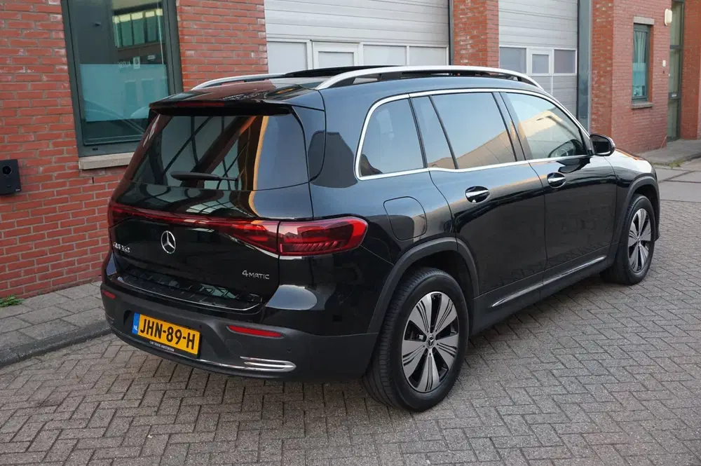 Mercedes-Benz EQB 350 4MATIC 67 kWh PANO 360 FACELIFT uit 2024, foto 3