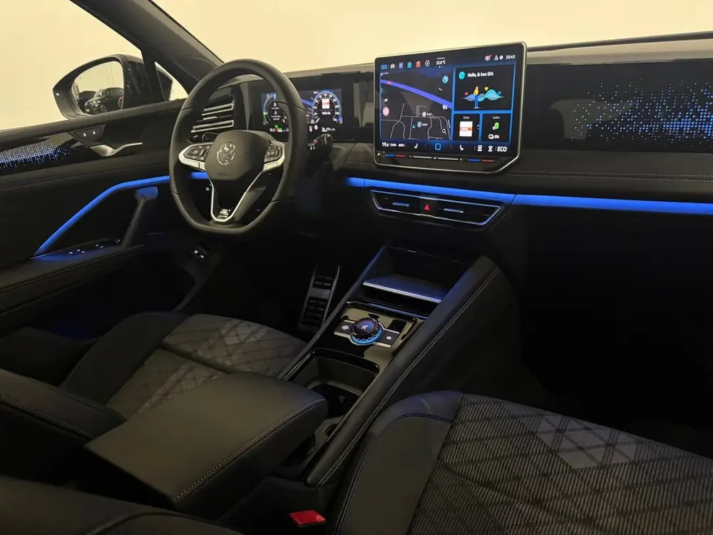 Volkswagen Tiguan 1.5 eHybrid R-Line Black Style Pano 360 Ma uit 2024, foto 2