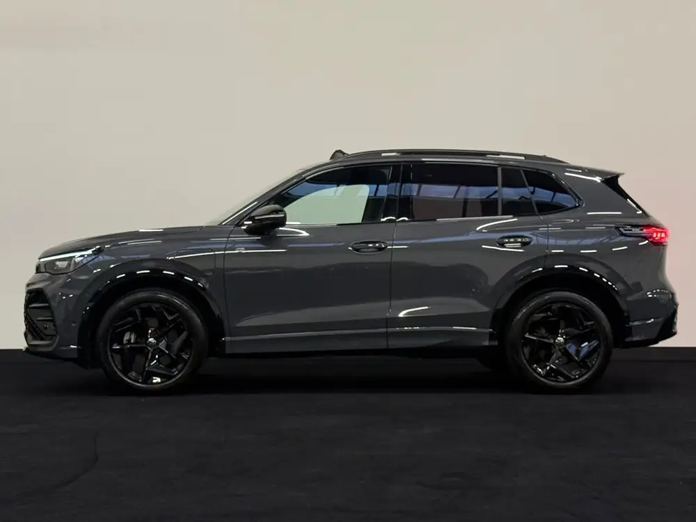 Volkswagen Tiguan 1.5 eHybrid R-Line Black Style Pano 360 Ma uit 2024, foto 3