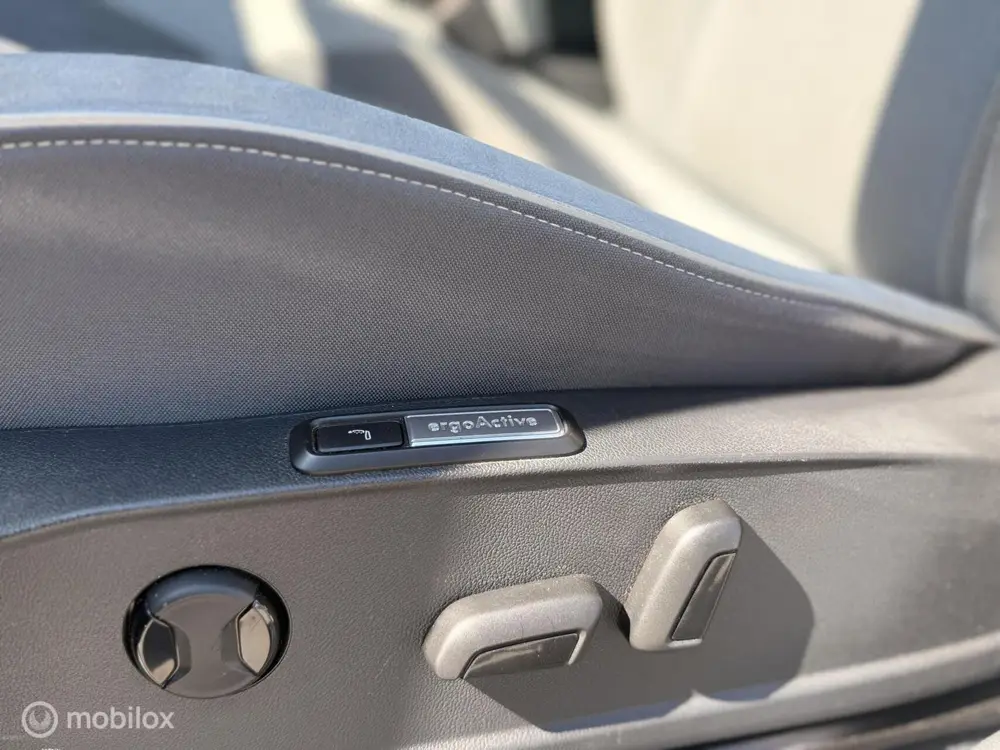 Volkswagen ID.3 First Max 58 kWh | SOH92% |HUD | Massage | T uit 2020, foto 19