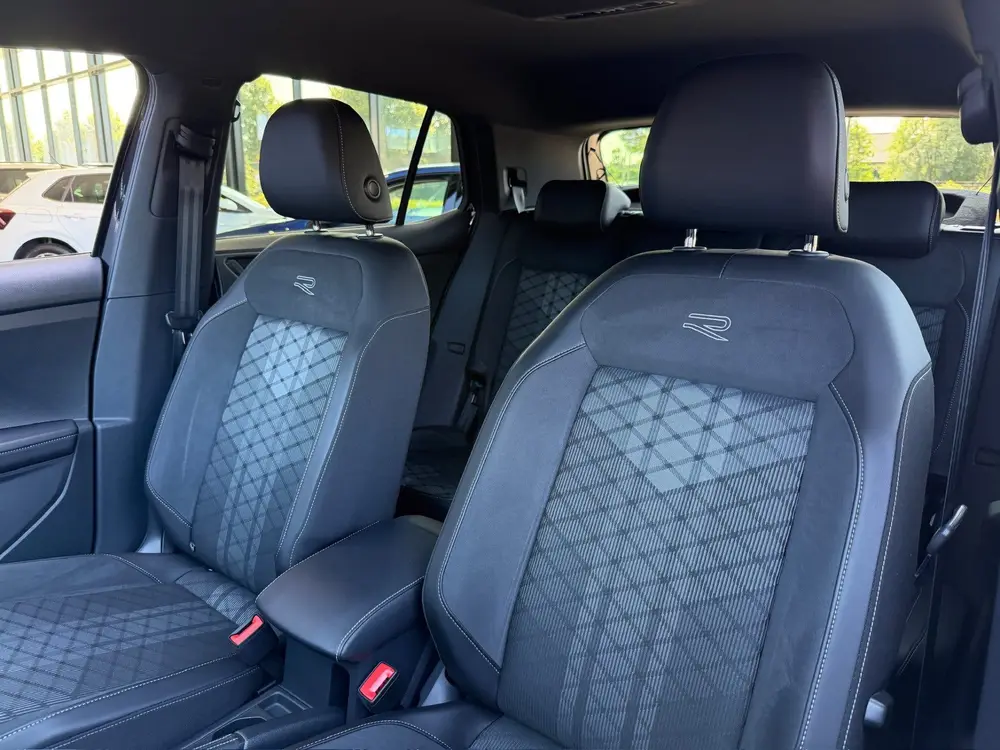 Volkswagen T-Cross 1.5 TSI 150pk DSG R-Line | Camera | Trekh uit 2025, foto 19