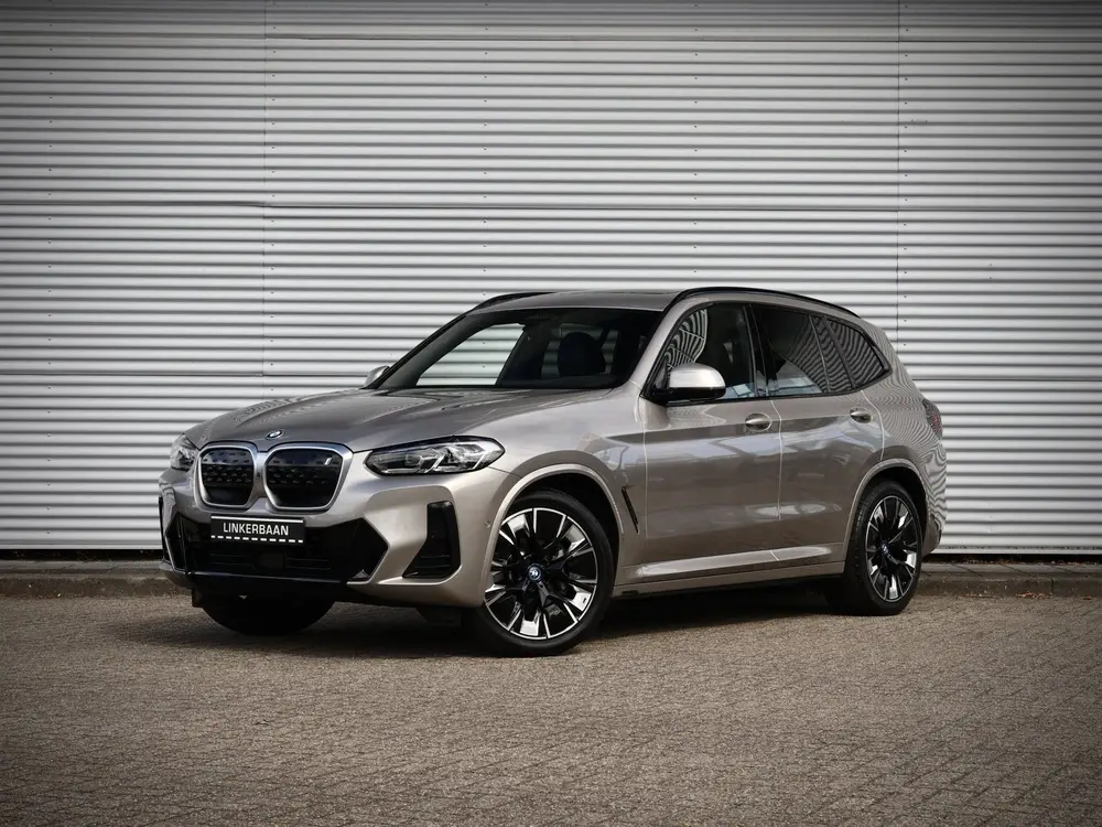 BMW iX3 uit 2022, foto 3