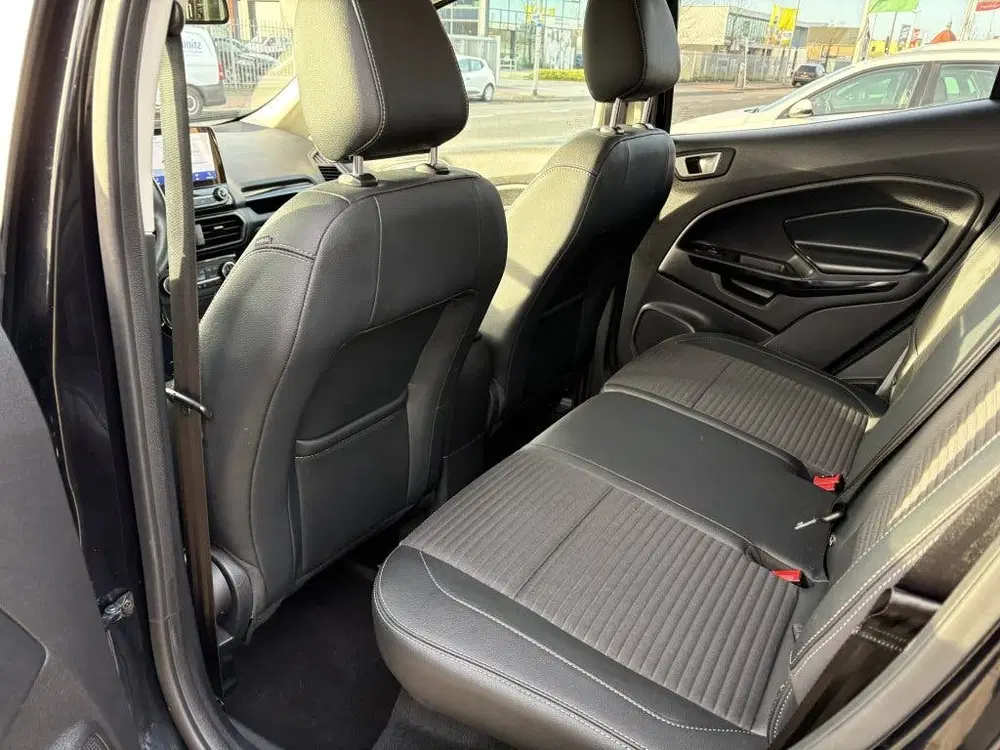Ford EcoSport 1.0 EcoBoost Titanium (bj 2022) uit 2022, foto 14